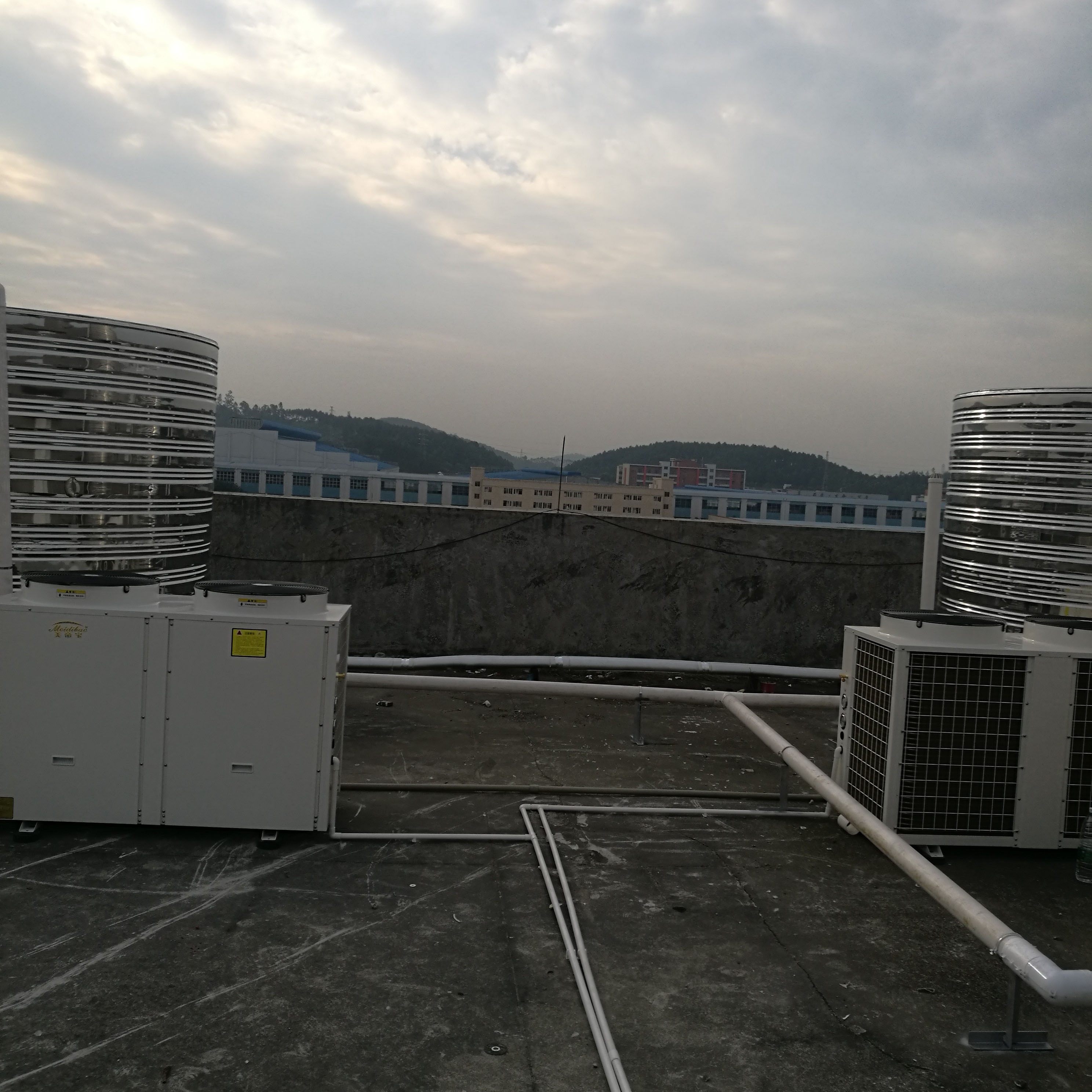 空氣能熱水器1026